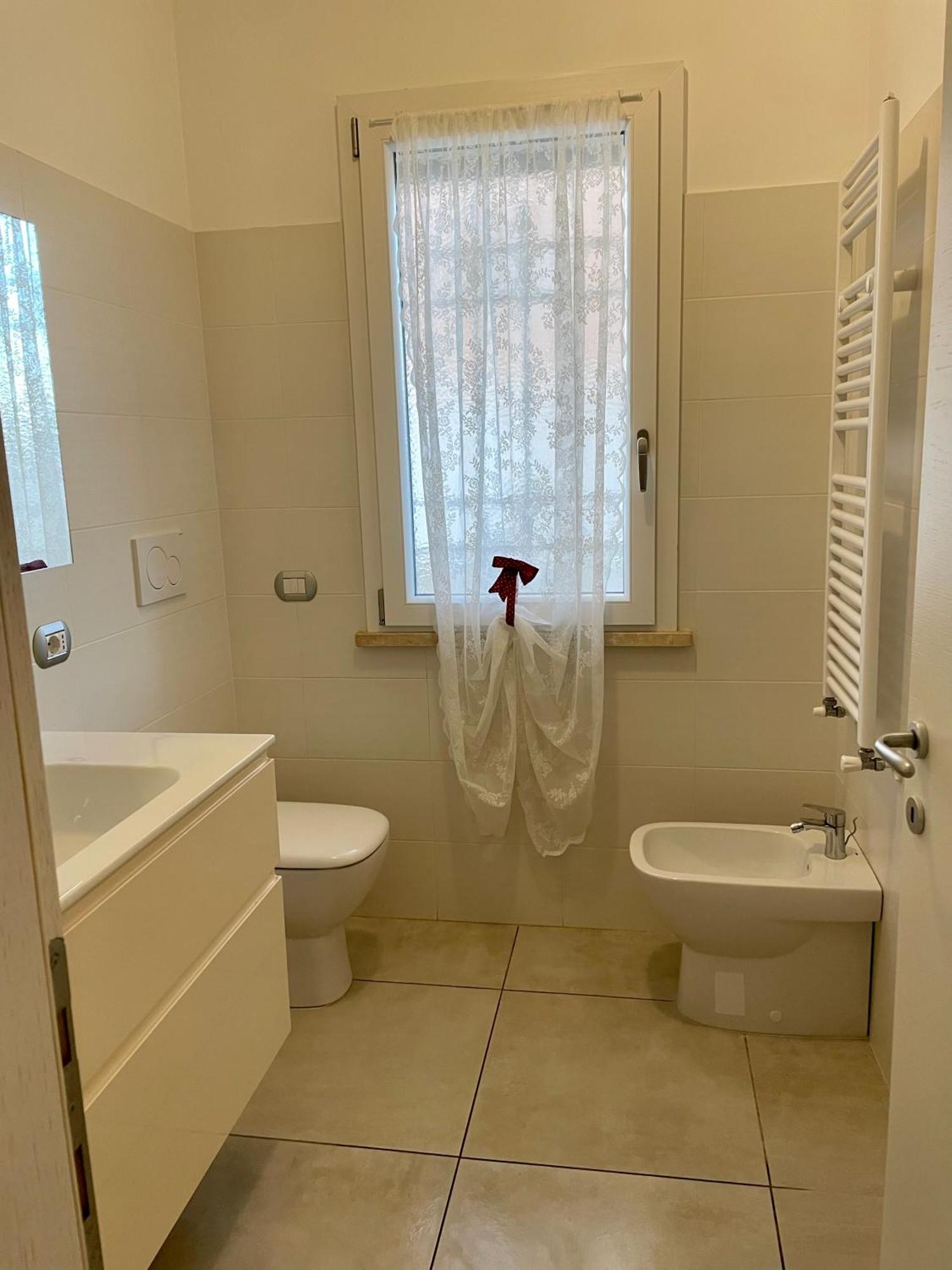 Home With Parking Near The Airport And Beach Fiumicino Exterior photo