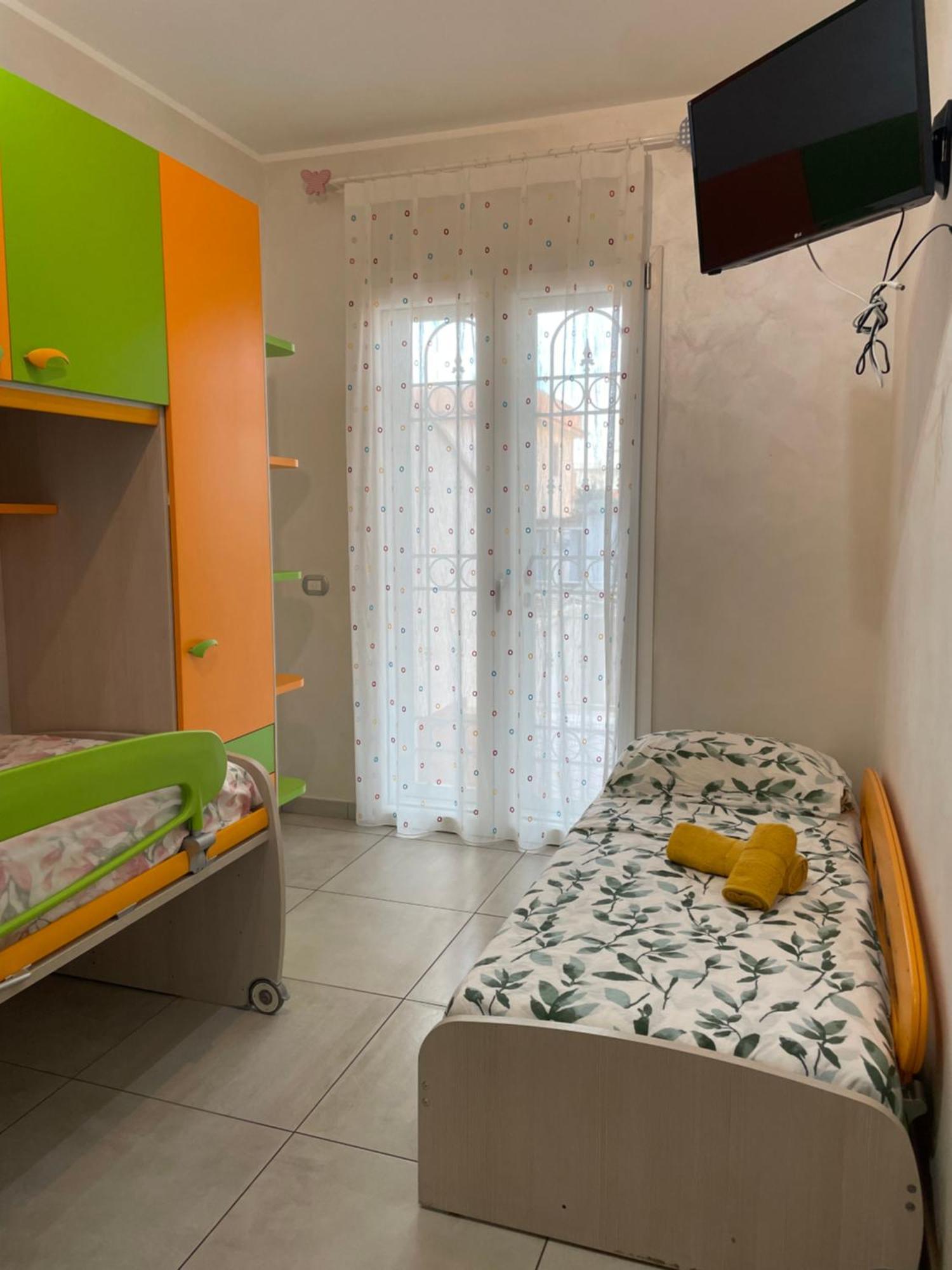 Home With Parking Near The Airport And Beach Fiumicino Exterior photo